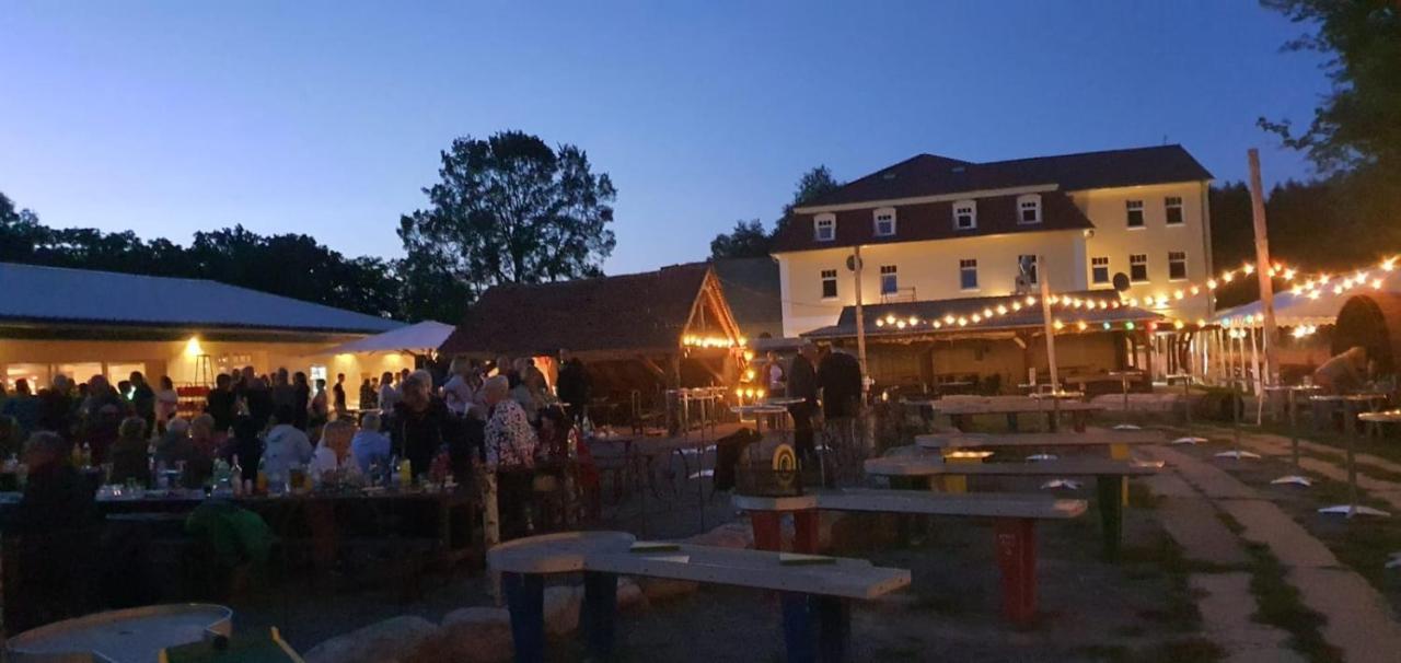 Hotel & Ferienpark Fleether Muehle Mirow Eksteriør billede